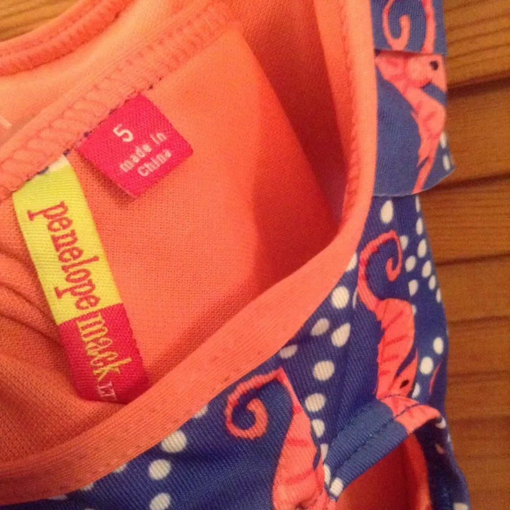 Sz 5 Carters Rash set and‎ Penelope Mack 1 pc SWIM